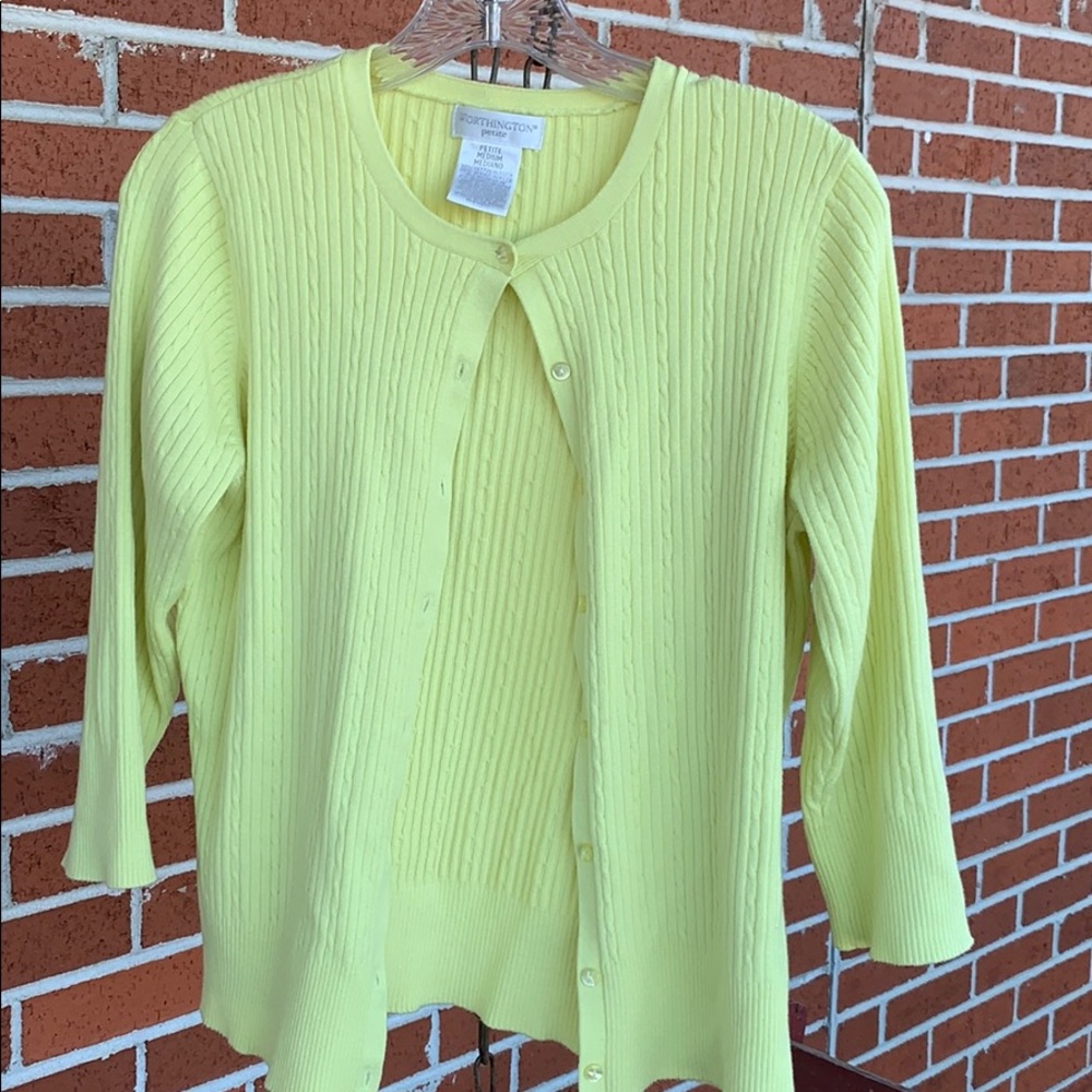 Worthington petite pastel Med Yellow cardigan. EUC